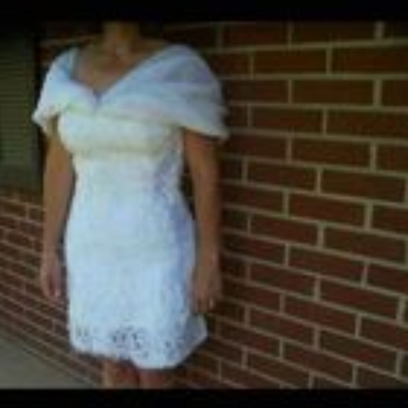 One of a kind Wedding Dress 3 peices - Picture 3 of 6